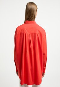 Frieda & Freddies Overhemdblouse - hellrot