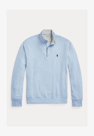 Világoskék hosszú ujjú, negyed cipzáras pulóver kis tengerészkék hímzett logóval a bal mellkason és szürke belső gallérbéléssel.