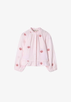 Hellrosa Bluse mit langen Ärmeln, gerafftem Kragen und roten Muschelmotiven, die auf Vorderseite, Ärmeln und Saum verteilt sind.