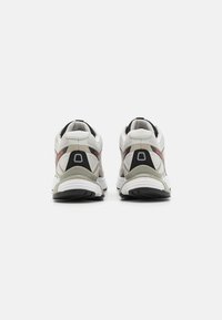 Salomon XT-PATHWAY UNISEX - Tenisky - glacier gray/white/black