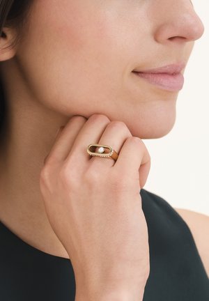 Rosefield, MODERN PEARL RING SIZE - Ring - gold-coloured