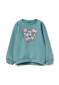 Sudadera turquesa con un diseño de corazón floral que presenta flores en relieve en púrpura y rosa, puños acanalados y cuello redondo. Acabado de tejido texturizado.