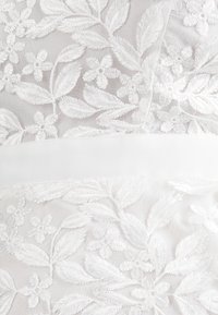 KLEO 3D MIT SCHLEIFENDETAILS - Ballkleid - weiß