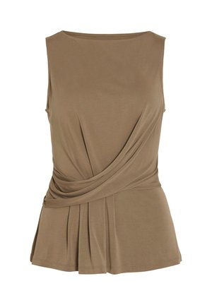 Brezrokavnik v barvi taupe z ladijsko izrezom, s poševnimi naborki, ki se ovijajo okoli pasu, in dodatnimi navpičnimi naborki na robu.