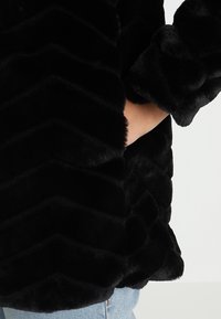 JDY Vinterjacka - black