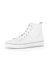 Witte hoge sneakers van leer, met een gladde textuur, vetersluiting, ronde neus en een rubberen zool met subtiele stiksels.