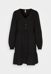Vestito nero con scollatura a V, chiusura a bottoni, maniche lunghe a sbuffo e orlo a balze a più livelli. Tessuto liscio con dettagli di pieghe verticali.