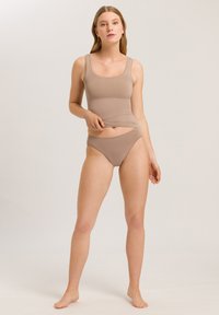 Hanro TOUCH FEELING - Undershirt - mocha
