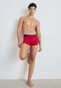 Tommy Hilfiger ORIGINAL TRUNK 3 PACK - Boxer alsónadrág - terra red/desert sky