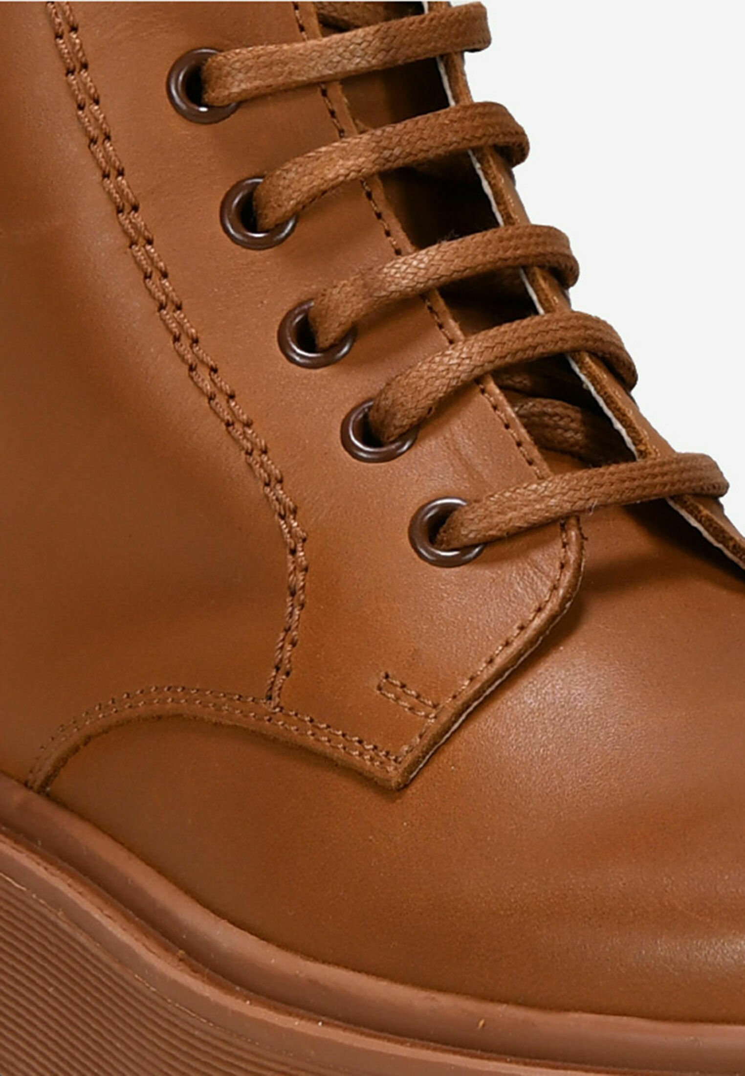 Bosanova MILITARES - Botines con plataforma - cuero/camel - Zalando.es