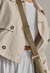 Next POCKET MESSENGER - REGULAR FIT - Rankinė per petį - khaki green