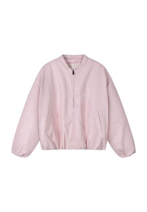 Hellrosa Bomberjacke mit vorderem Reißverschluss, zwei schrägen Taschen sowie elastischen Bündchen und Saum, dargestellt vor weißem Hintergrund.