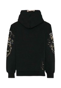 Felpa nera con cappuccio regolabile, caratterizzata da intricate decorazioni dorate e argentate sulle maniche e sull'orlo inferiore. Tessuto morbido.