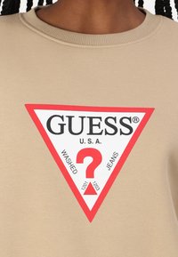 Guess Jeans ICONIC TRIANGLE - Melegítőfelső - travertine sand