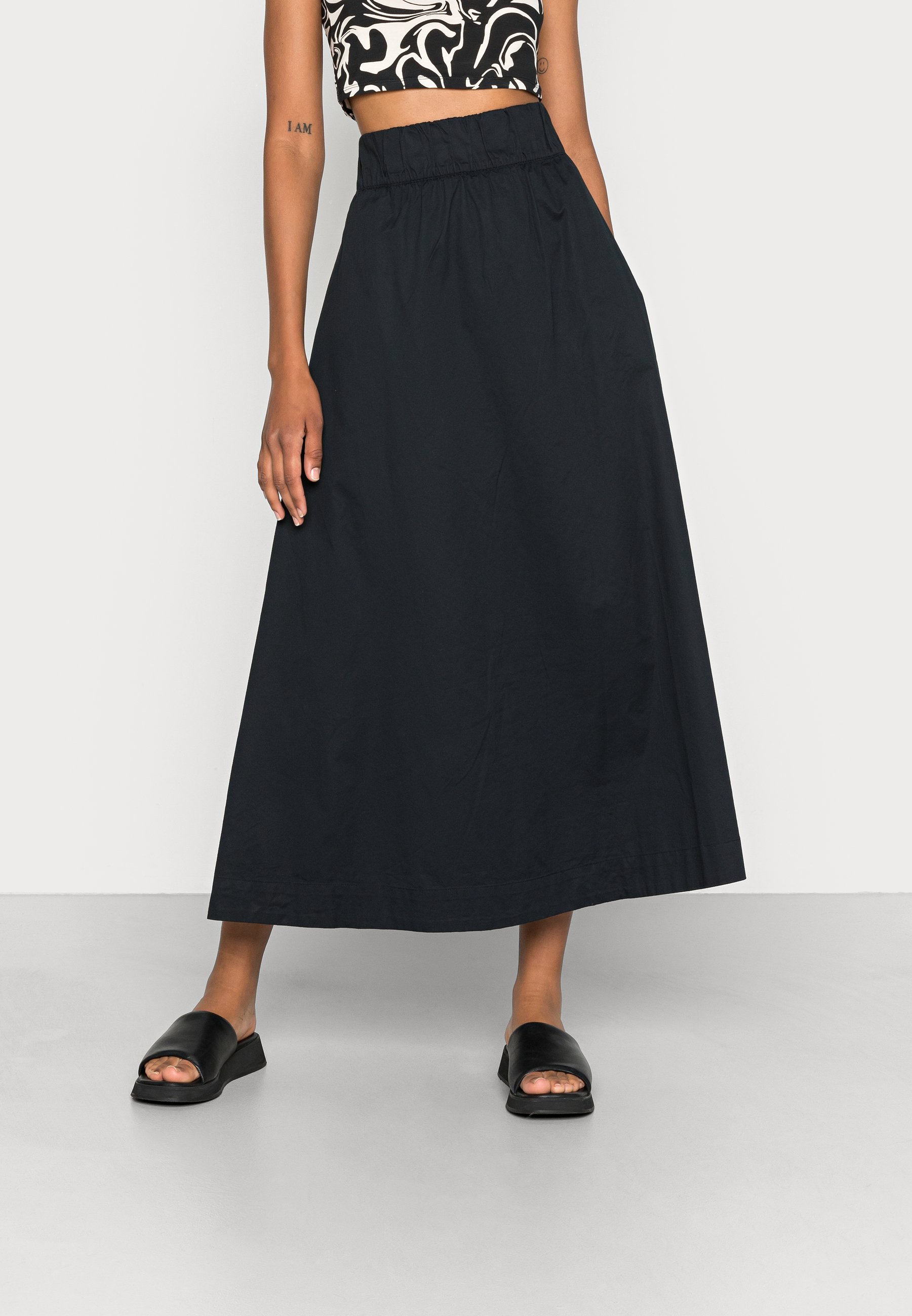 Monki Maxi Skirt In Black Taffeta atelier yuwa.ciao.jp