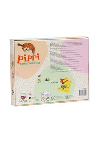 Pippi Langstrømpe legetøjskasse, pastelfarver med illustrerede scener, logo på forsiden, tekst på flere sprog og forskellige legende designs.