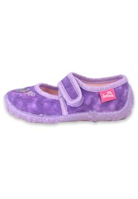 Lila Velourslatschen mit einem Klettverschluss, verziert mit einem gestickten Design und einer glitzernden Gummisohle. Abgerundete Zehenpartie und weicher Stoff.