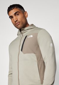 The North Face Jakna od flisa - clay grey/cavern grey