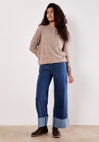 Apricot - Sweter