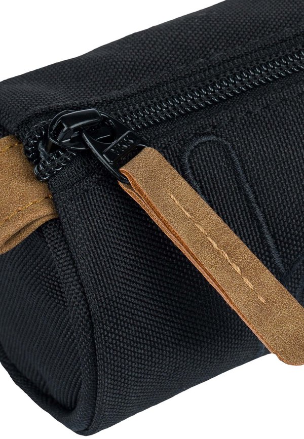 DARKNESS – Federmäppchen – grau