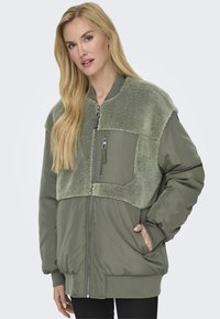 ONLY Giubbotto Bomber - tea leaf