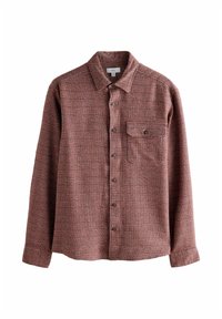 Meeste pikad varrukad nööbiga pluus tekstureeritud burgundi värvi kangast, rinnatasku ja klassikaline krae valgel taustal.