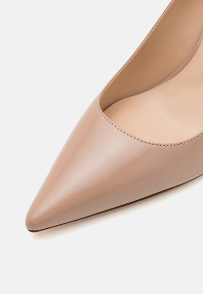 Stuart Weitzman - Szpilki