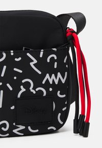 Even&Odd Borsa a tracolla - black