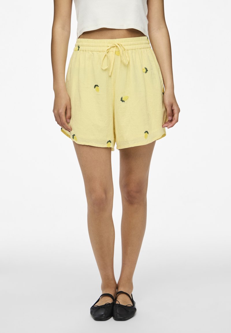 Pieces Short - light yellow