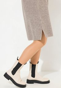 Ulla Popken TROYER COLLAR - Robe pull - pebble gray