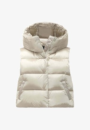 Hellbeige Puffer-Weste mit hohem Kragen, gestepptem Design, seitlichen Taschen und glänzender Oberfläche. Verfügt über einen Druckknopfverschluss.