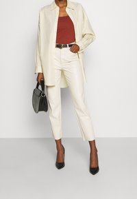 Anna Field Camiseta básica - brown