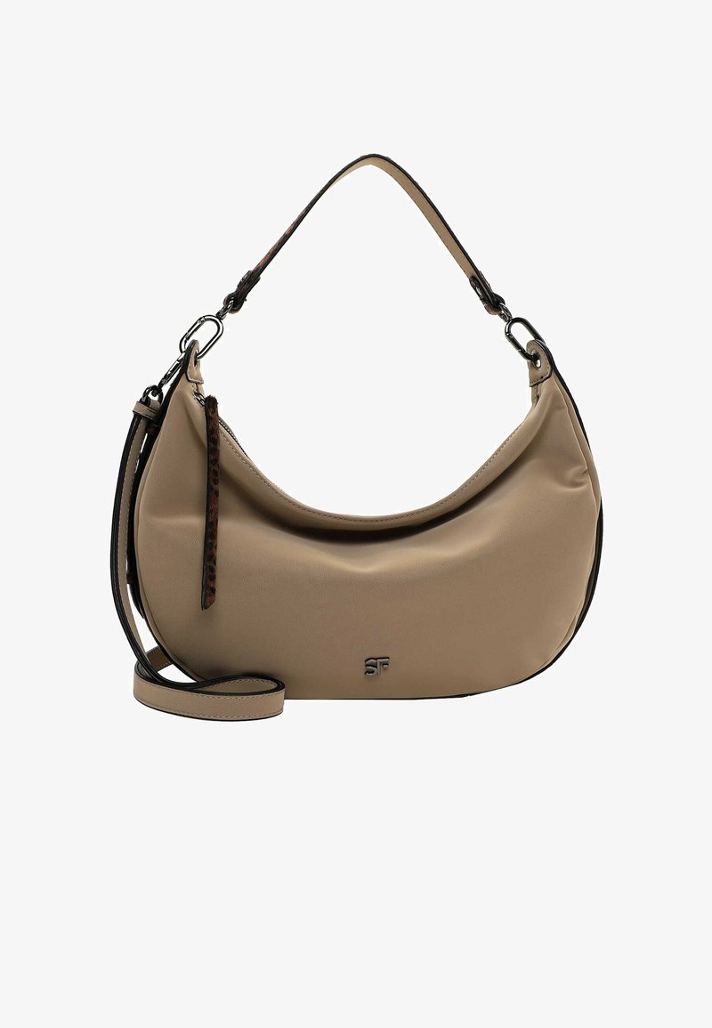 Beżowa syntetyczna torba na ramię o zaokrąglonym kształcie, z regulowanym paskiem i akcentem w panterkę na uchwycie suwaka. Srebrny detal z logo.