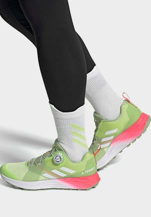 TERREX TWO BOA - Scarpe da trail running - green