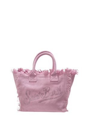 Borsa shopper in tela rosa con bordi sfrangiati e "Saint Barth" ricamato sul davanti, con due manici arrotondati.