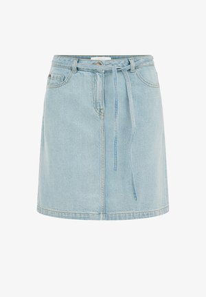 Svetlomodrá rifľová sukňa s áčkovým strihom, zapínaním na gombíky vpredu, pútkami na opasok, dvoma vreckami a jemnou vyblednutou textúrou.