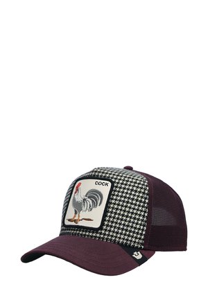 Gorra de béisbol color marrón con un panel frontal de espiga, que presenta un parche bordado de gallo y paneles traseros de malla negra.