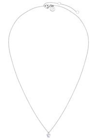 Zilveren ketting met een hartvormige heldere edelsteen hanger. De ketting heeft een delicate uitstraling met een veersluiting en verstelbare schakels.