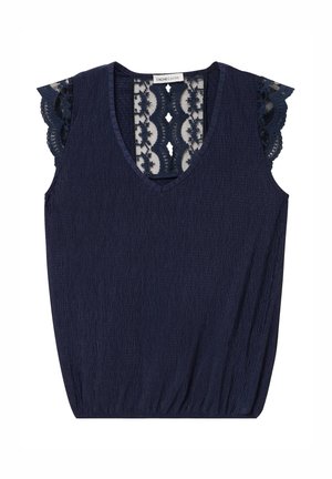 Marineblå ærmeløs bluse med tekstureret stof, V-hals og blonder på ryggen og små ærmer.