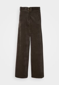 Pantalons en velours côtelé à jambes larges de couleur marron foncé, avec une ceinture dotée d'une boucle en or circulaire ; texture douce, coupe droite et sans poches visibles.