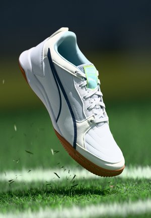PRESSING IV - Fußballschuhe Indoor - white/aqua/fizzy light/sea glass