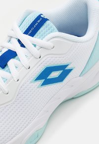 Lotto MIRAGE 700 ALR - Pantofi de tenis pe orice suprafață - all white/pacific blue