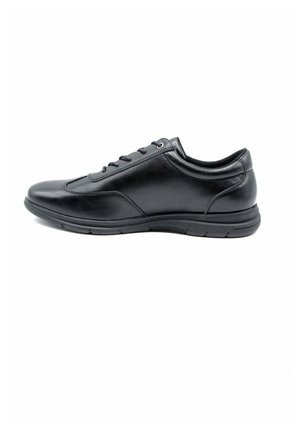 Sneaker en cuir noir avec bout arrondi, lacet à l'avant, col rembourré et semelle en caoutchouc texturée. Design minimaliste, finition lisse.