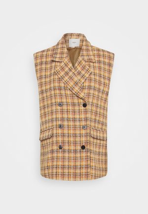 Gilet à carreaux sans manches, à double boutonnage, avec larges revers, poches avant, et motif à carreaux jaune, orange, marron et blanc.
