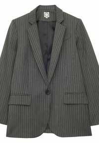 Blazer gris à rayures avec un col cranté, fermeture à un bouton, deux poches avant et un intérieur lisse et doublé.