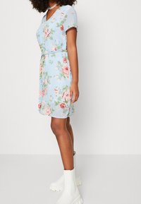 VILA Vardagsklänning - light blue