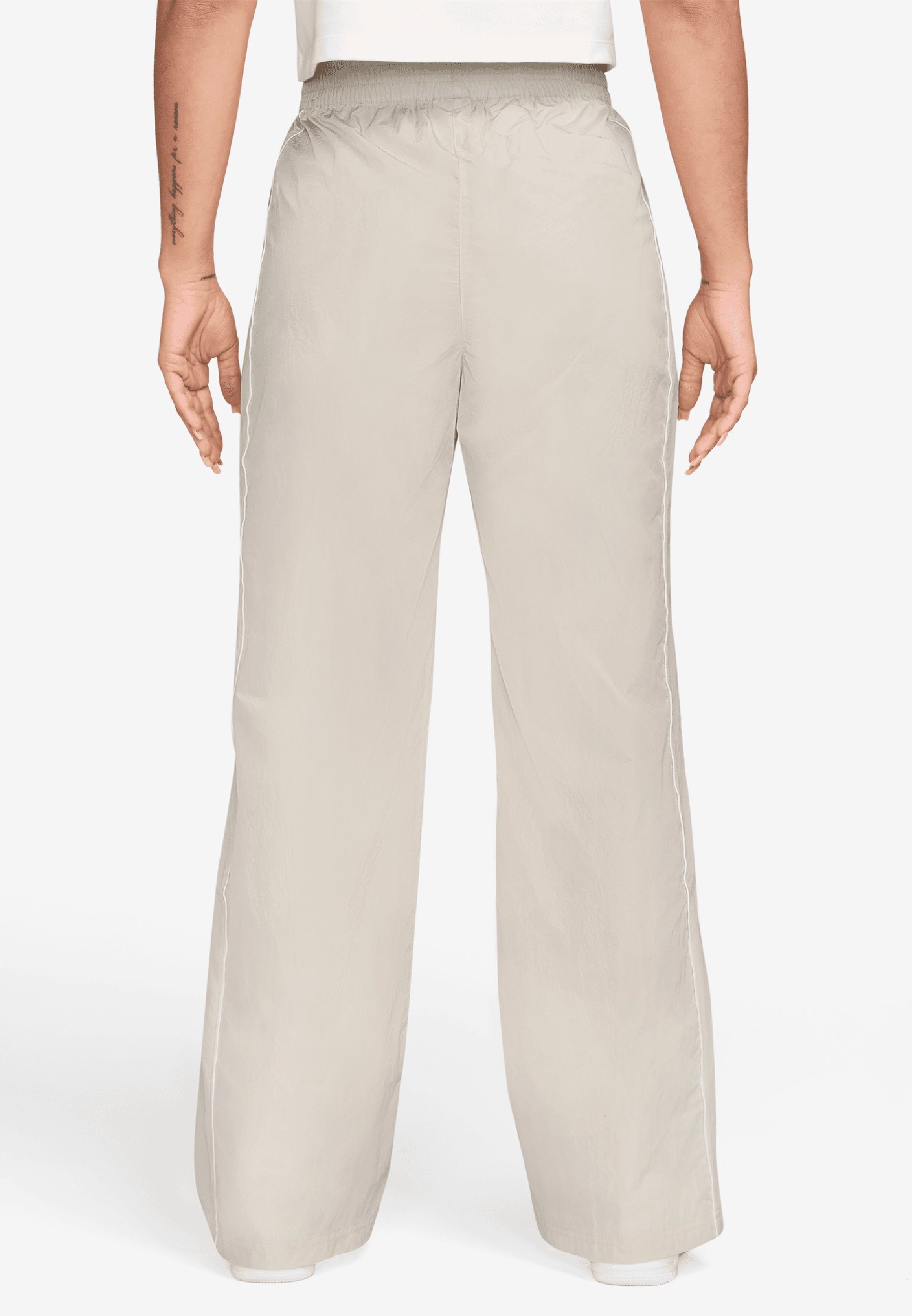 nike sweatpants petite