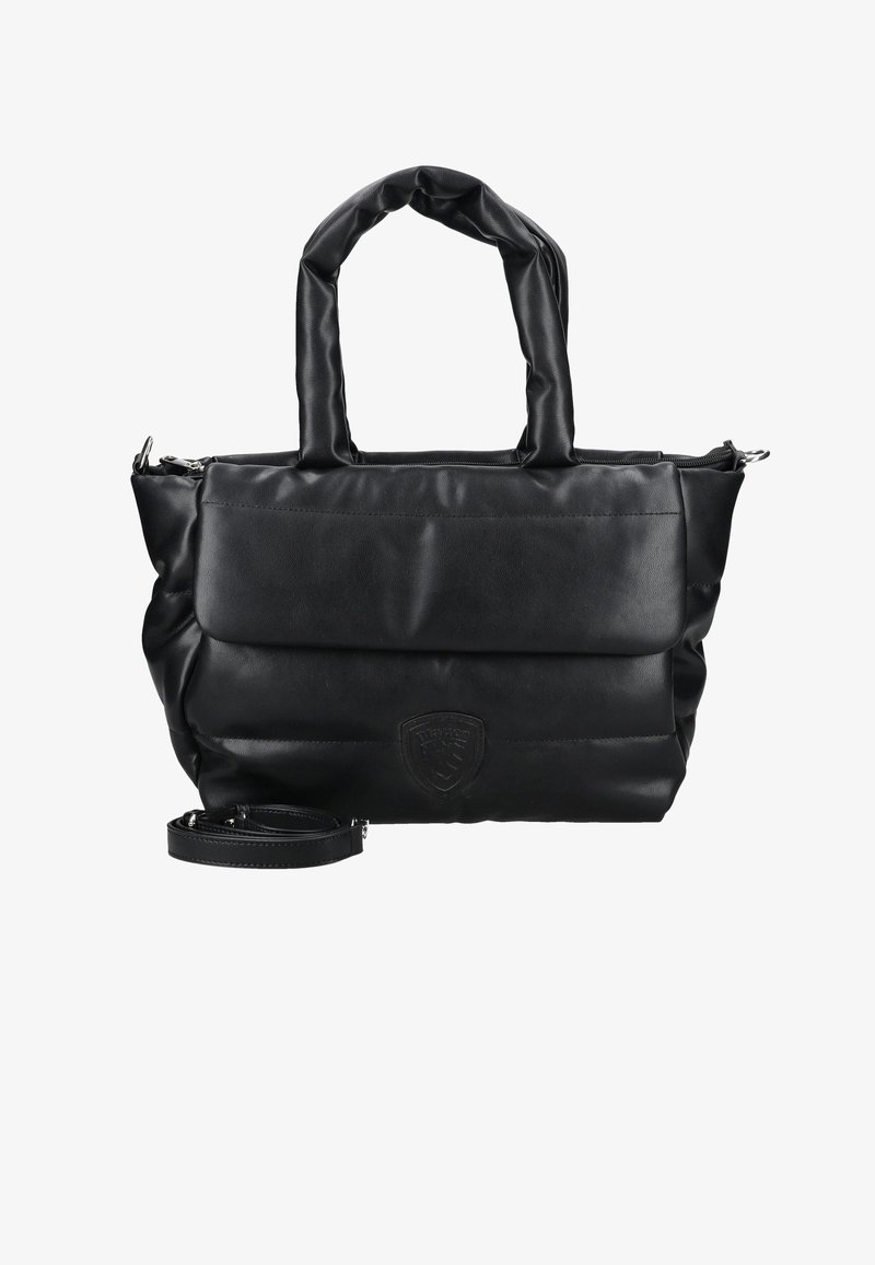 Černá kabelka přes rameno vyrobená z hladkého syntetického materiálu, s polstrovanými stranami, dvojitými rukojeťmi a odnímatelným ramenním popruhem. Detalizace s razítkovaným logem.