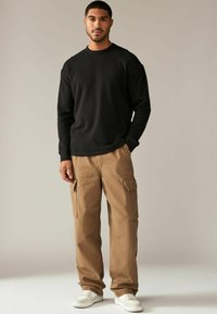 Next Pulover - black