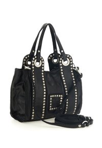 Borsa nera in pelle con dettagli borchiati, doppi manici tondi e tracolla regolabile. Presenta esterno testurizzato e dettaglio con tasca.